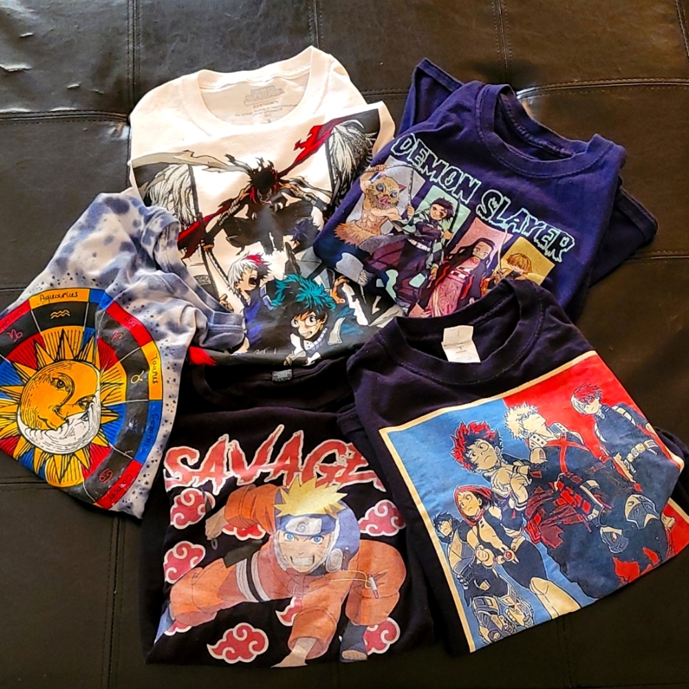Bundle of 5 Anime small t-shirts
